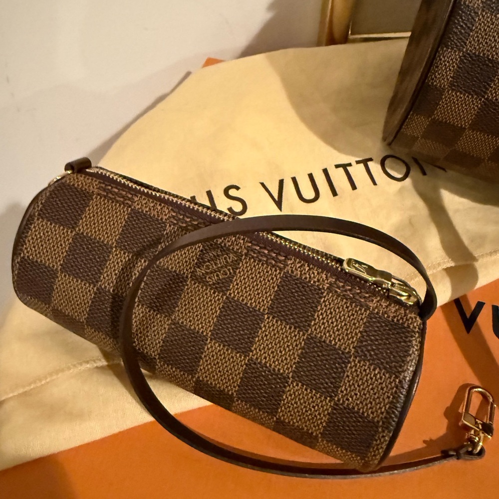 LV Damier Ebene Pochette Authentic - Picture 3 of 10